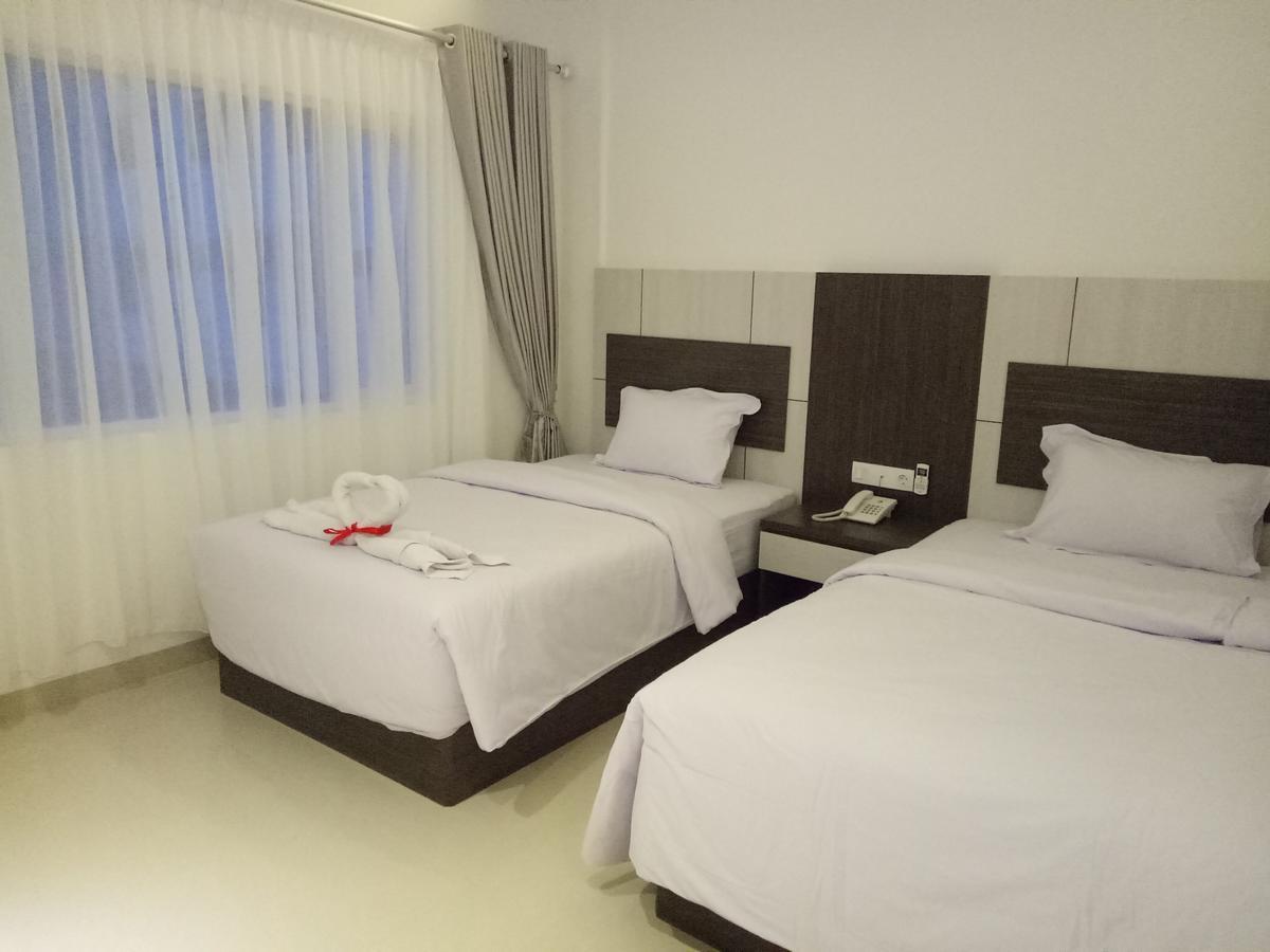 Seventeen Hotel Banda Aceh Exterior photo