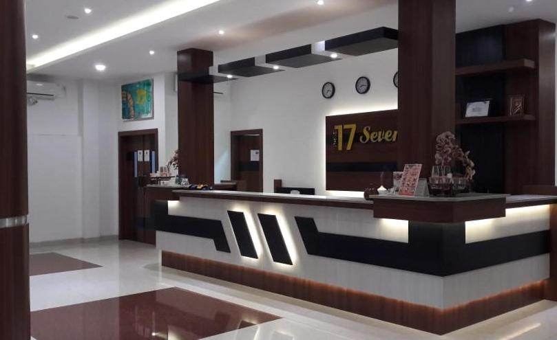 Seventeen Hotel Banda Aceh Exterior photo